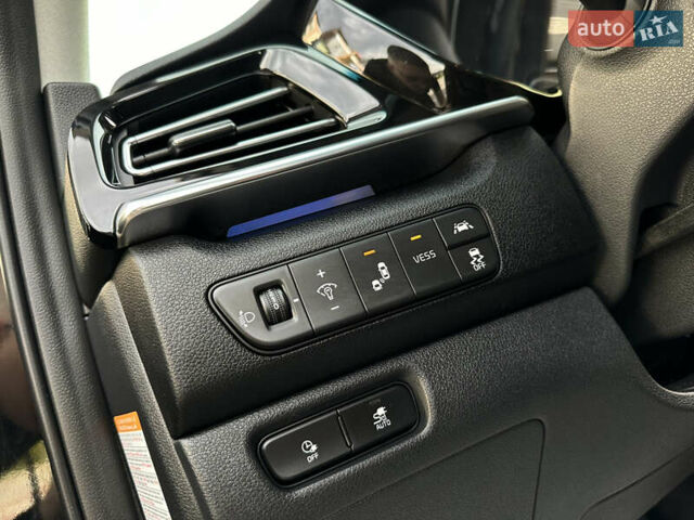 Чорний Кіа Niro, об'ємом двигуна 0 л та пробігом 51 тис. км за 21500 $, фото 54 на Automoto.ua