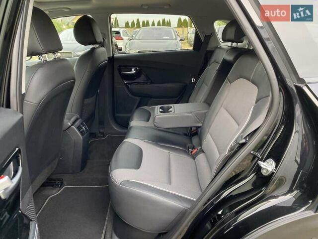 Черный Киа Niro, объемом двигателя 0 л и пробегом 96 тыс. км за 20600 $, фото 65 на Automoto.ua
