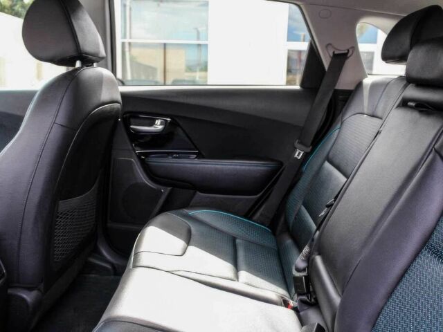 Чорний Кіа Niro, об'ємом двигуна 0 л та пробігом 16 тис. км за 6500 $, фото 9 на Automoto.ua