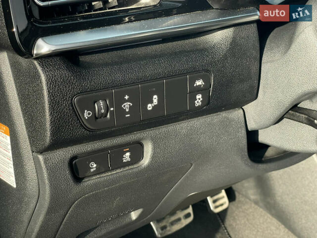 Черный Киа Niro, объемом двигателя 0 л и пробегом 61 тыс. км за 22999 $, фото 41 на Automoto.ua