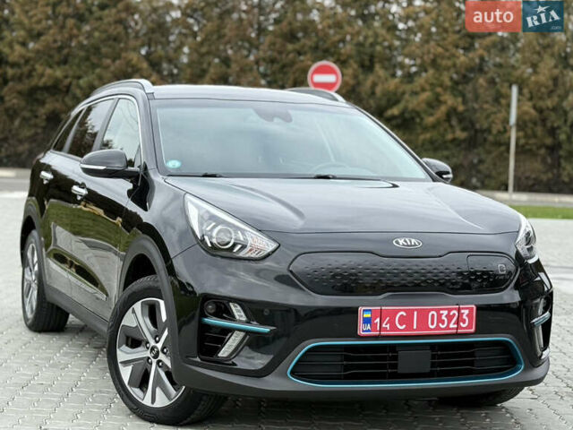 Черный Киа Niro, объемом двигателя 0 л и пробегом 80 тыс. км за 19999 $, фото 122 на Automoto.ua