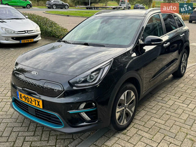 Чорний Кіа Niro, об'ємом двигуна 0 л та пробігом 143 тис. км за 17300 $, фото 1 на Automoto.ua