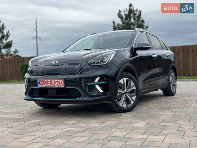 Черный Киа Niro, объемом двигателя 0 л и пробегом 96 тыс. км за 20999 $, фото 2 на Automoto.ua