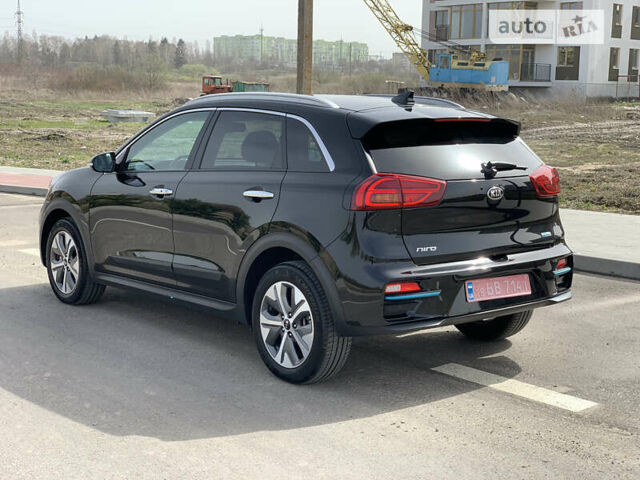 Чорний Кіа Niro, об'ємом двигуна 0 л та пробігом 36 тис. км за 23999 $, фото 7 на Automoto.ua