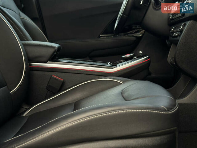 Черный Киа Niro, объемом двигателя 0 л и пробегом 109 тыс. км за 19900 $, фото 23 на Automoto.ua