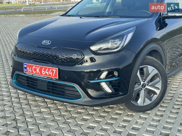 Черный Киа Niro, объемом двигателя 0 л и пробегом 61 тыс. км за 22999 $, фото 2 на Automoto.ua