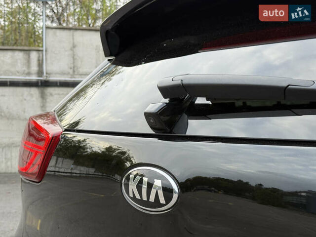 Черный Киа Niro, объемом двигателя 0 л и пробегом 80 тыс. км за 21850 $, фото 21 на Automoto.ua