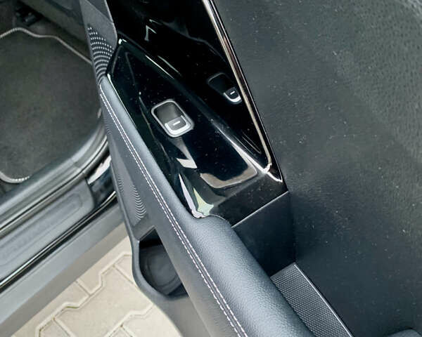 Черный Киа Niro, объемом двигателя 0 л и пробегом 94 тыс. км за 17900 $, фото 55 на Automoto.ua