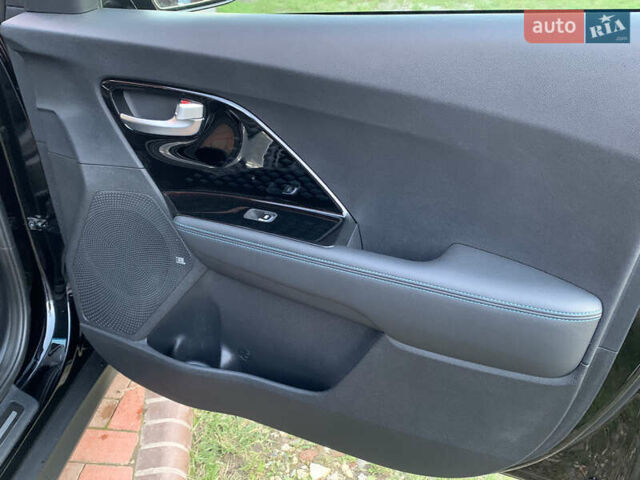 Черный Киа Niro, объемом двигателя 0 л и пробегом 60 тыс. км за 22799 $, фото 60 на Automoto.ua