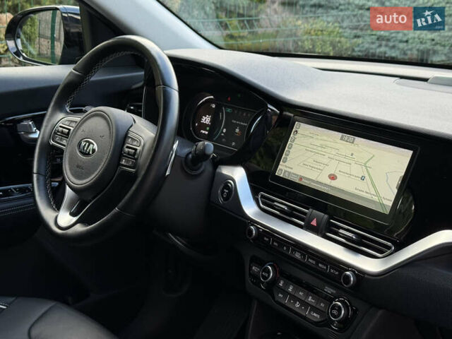 Черный Киа Niro, объемом двигателя 0 л и пробегом 82 тыс. км за 19300 $, фото 109 на Automoto.ua