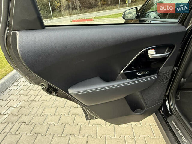 Чорний Кіа Niro, об'ємом двигуна 0 л та пробігом 84 тис. км за 19200 $, фото 18 на Automoto.ua
