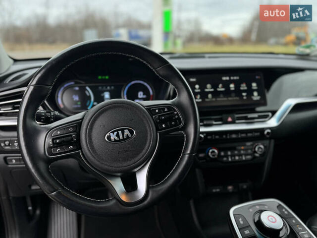 Черный Киа Niro, объемом двигателя 0 л и пробегом 101 тыс. км за 19100 $, фото 57 на Automoto.ua