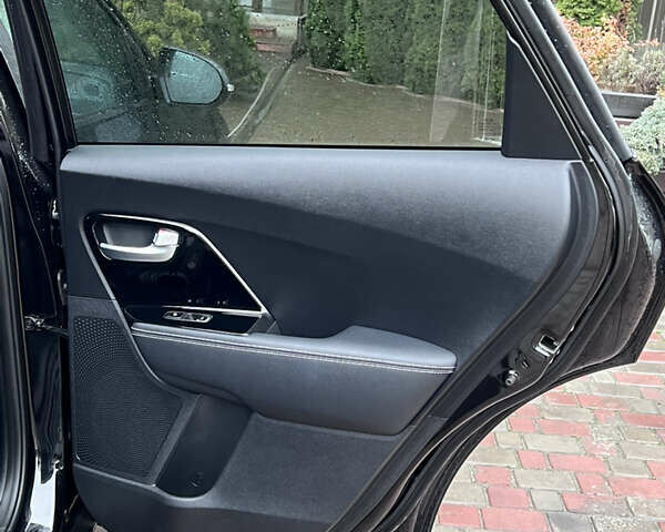 Черный Киа Niro, объемом двигателя 0 л и пробегом 117 тыс. км за 19200 $, фото 22 на Automoto.ua