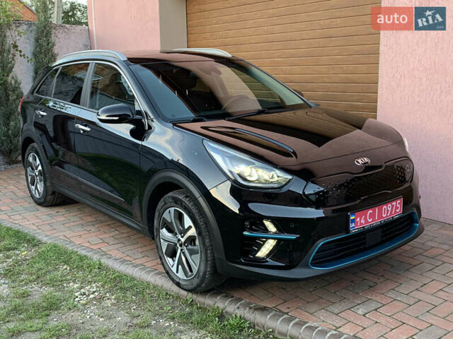 Черный Киа Niro, объемом двигателя 0 л и пробегом 60 тыс. км за 22799 $, фото 1 на Automoto.ua