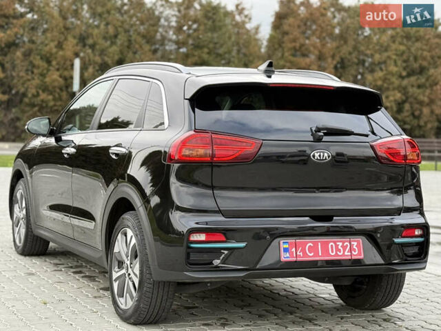 Черный Киа Niro, объемом двигателя 0 л и пробегом 80 тыс. км за 19650 $, фото 169 на Automoto.ua