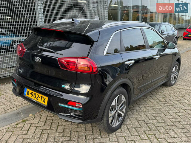 Чорний Кіа Niro, об'ємом двигуна 0 л та пробігом 143 тис. км за 17300 $, фото 2 на Automoto.ua