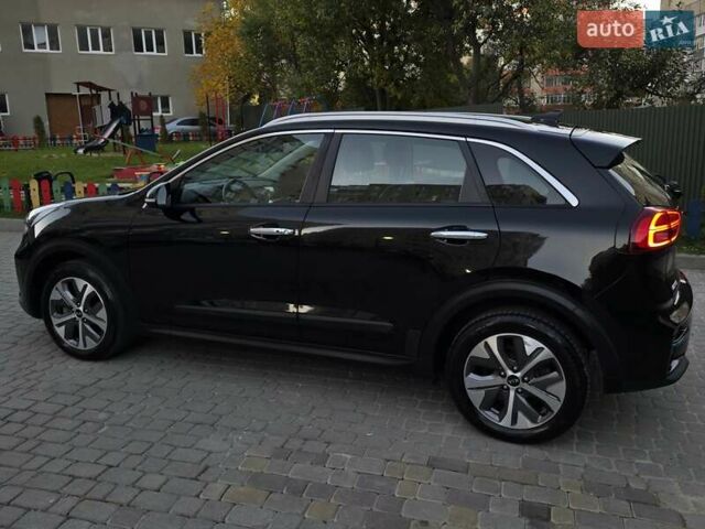 Черный Киа Niro, объемом двигателя 0 л и пробегом 148 тыс. км за 17699 $, фото 5 на Automoto.ua