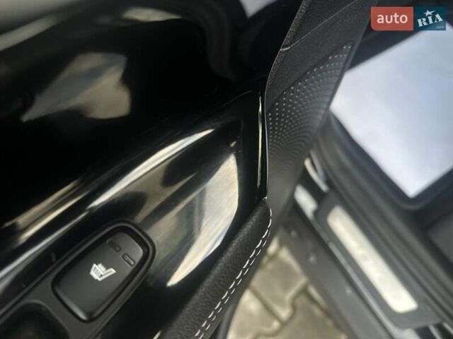 Чорний Кіа Niro, об'ємом двигуна 0 л та пробігом 117 тис. км за 18870 $, фото 39 на Automoto.ua