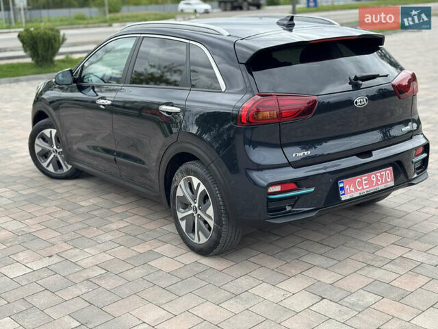 Черный Киа Niro, объемом двигателя 0 л и пробегом 96 тыс. км за 20999 $, фото 9 на Automoto.ua