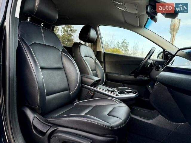 Черный Киа Niro, объемом двигателя 0 л и пробегом 89 тыс. км за 19350 $, фото 74 на Automoto.ua