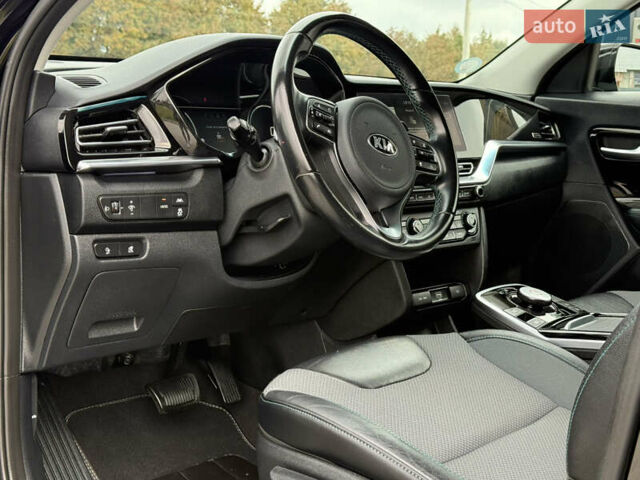 Черный Киа Niro, объемом двигателя 0 л и пробегом 80 тыс. км за 19890 $, фото 40 на Automoto.ua