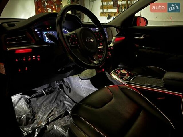 Черный Киа Niro, объемом двигателя 0 л и пробегом 150 тыс. км за 19800 $, фото 63 на Automoto.ua