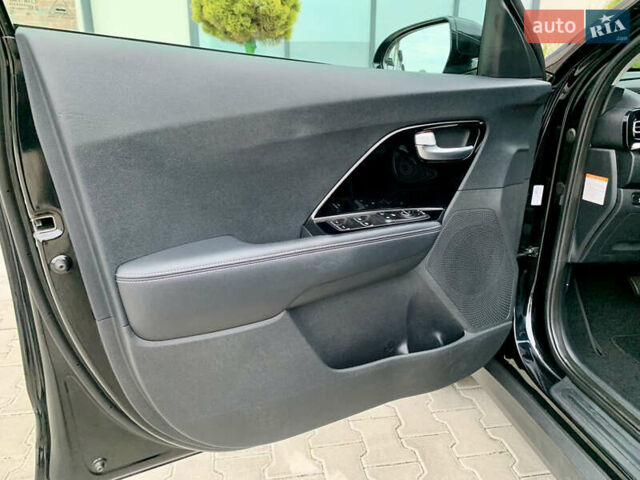 Черный Киа Niro, объемом двигателя 0 л и пробегом 94 тыс. км за 17900 $, фото 44 на Automoto.ua