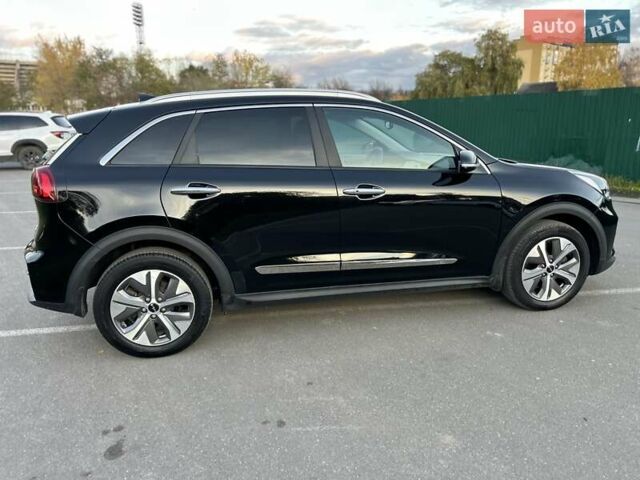 Черный Киа Niro, объемом двигателя 0 л и пробегом 121 тыс. км за 18999 $, фото 20 на Automoto.ua