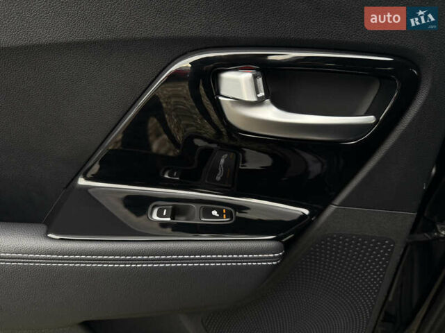 Чорний Кіа Niro, об'ємом двигуна 0 л та пробігом 88 тис. км за 24900 $, фото 92 на Automoto.ua