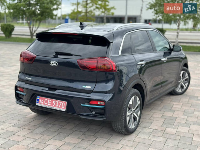 Черный Киа Niro, объемом двигателя 0 л и пробегом 96 тыс. км за 20999 $, фото 3 на Automoto.ua