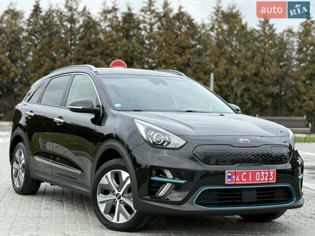 Черный Киа Niro, объемом двигателя 0 л и пробегом 80 тыс. км за 19650 $, фото 128 на Automoto.ua