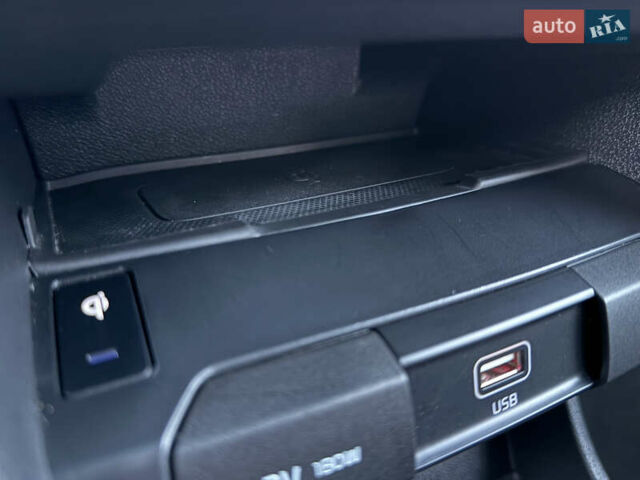 Чорний Кіа Niro, об'ємом двигуна 0 л та пробігом 88 тис. км за 24900 $, фото 75 на Automoto.ua