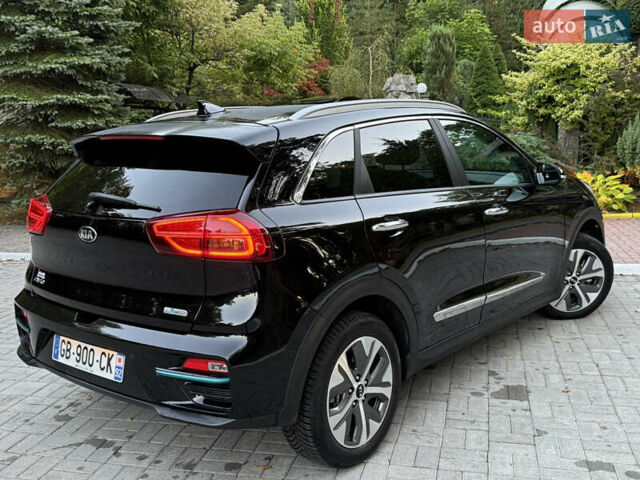 Чорний Кіа Niro, об'ємом двигуна 0 л та пробігом 123 тис. км за 17899 $, фото 24 на Automoto.ua