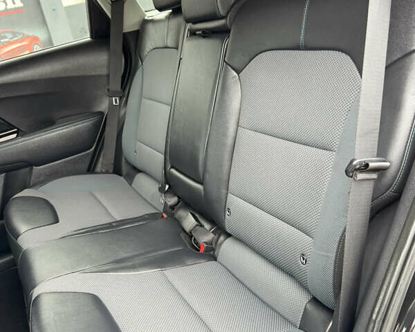 Черный Киа Niro, объемом двигателя 0 л и пробегом 80 тыс. км за 19650 $, фото 63 на Automoto.ua