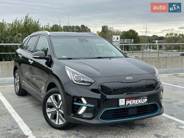 Чорний Кіа Niro, об'ємом двигуна 0 л та пробігом 154 тис. км за 19799 $, фото 1 на Automoto.ua