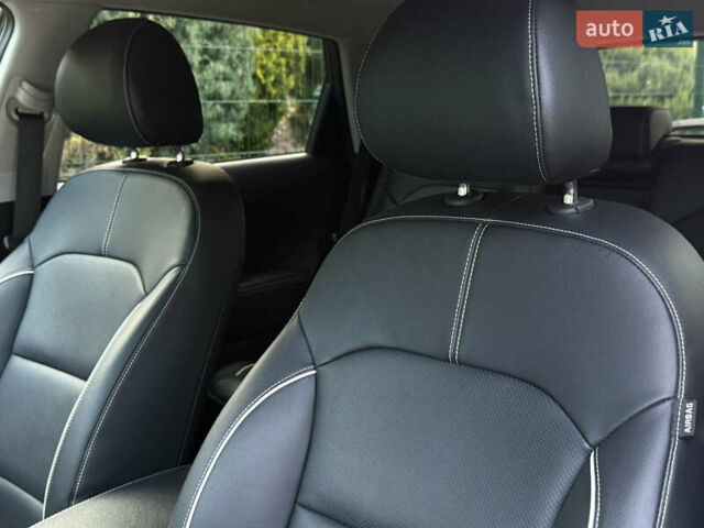 Черный Киа Niro, объемом двигателя 0 л и пробегом 82 тыс. км за 19300 $, фото 64 на Automoto.ua