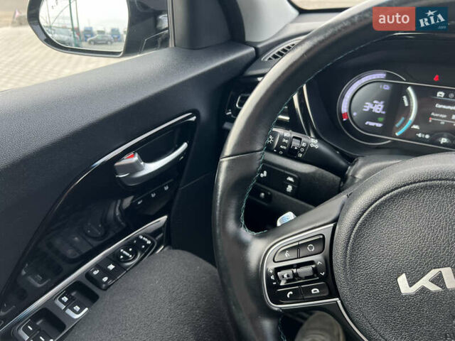 Черный Киа Niro, объемом двигателя 0 л и пробегом 135 тыс. км за 19500 $, фото 22 на Automoto.ua