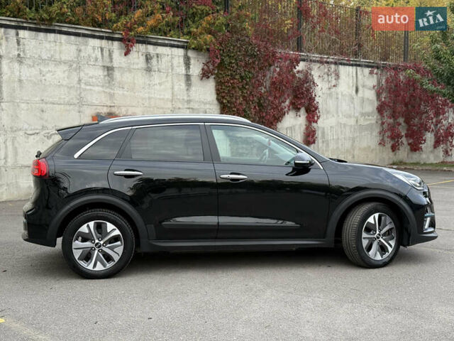 Черный Киа Niro, объемом двигателя 0 л и пробегом 80 тыс. км за 21899 $, фото 13 на Automoto.ua