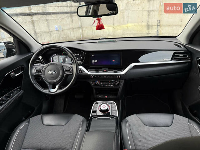 Черный Киа Niro, объемом двигателя 0 л и пробегом 80 тыс. км за 21899 $, фото 42 на Automoto.ua