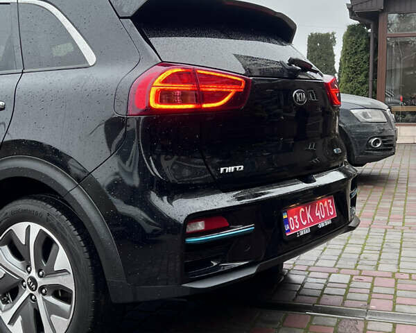 Черный Киа Niro, объемом двигателя 0 л и пробегом 117 тыс. км за 19200 $, фото 9 на Automoto.ua