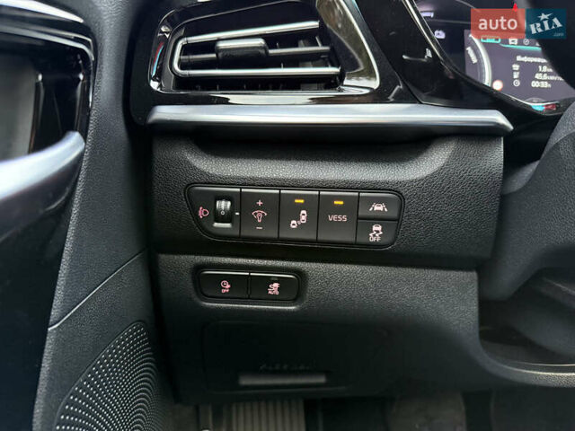 Черный Киа Niro, объемом двигателя 0 л и пробегом 80 тыс. км за 21850 $, фото 73 на Automoto.ua