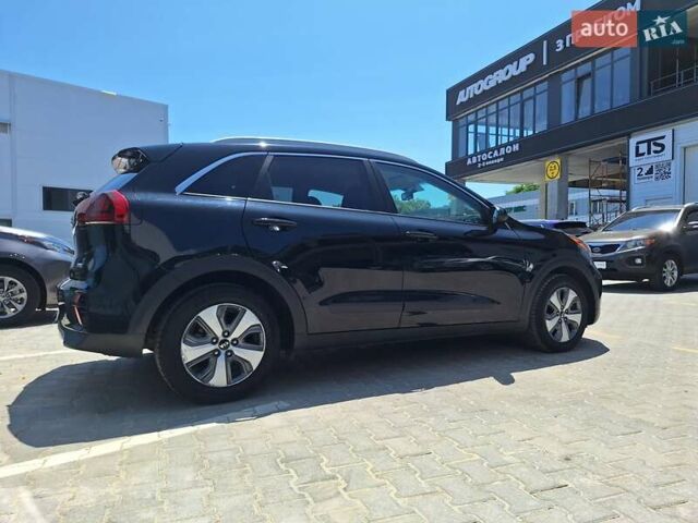 Черный Киа Niro, объемом двигателя 1.58 л и пробегом 112 тыс. км за 19700 $, фото 6 на Automoto.ua