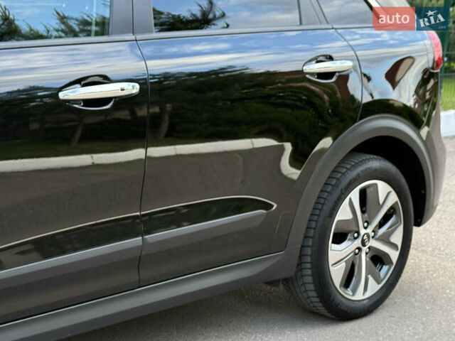 Черный Киа Niro, объемом двигателя 0 л и пробегом 82 тыс. км за 19300 $, фото 42 на Automoto.ua