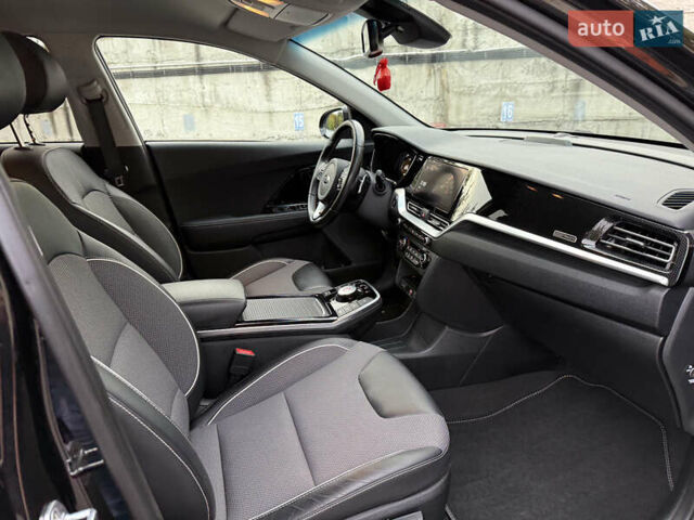 Черный Киа Niro, объемом двигателя 0 л и пробегом 80 тыс. км за 21850 $, фото 25 на Automoto.ua