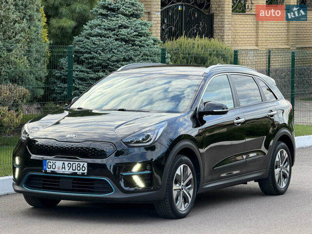 Черный Киа Niro, объемом двигателя 0 л и пробегом 82 тыс. км за 19300 $, фото 3 на Automoto.ua
