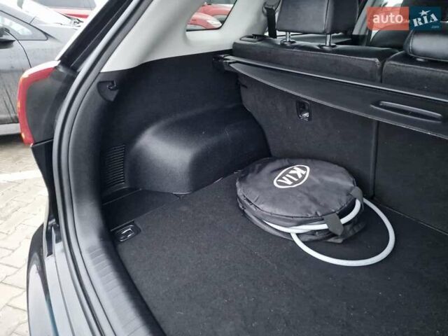 Черный Киа Niro, объемом двигателя 0 л и пробегом 65 тыс. км за 20800 $, фото 53 на Automoto.ua