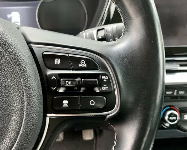 Черный Киа Niro, объемом двигателя 0 л и пробегом 94 тыс. км за 17900 $, фото 89 на Automoto.ua