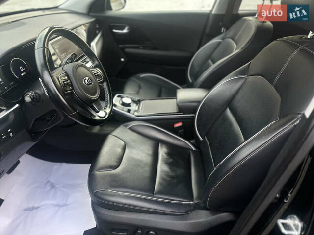 Черный Киа Niro, объемом двигателя 0 л и пробегом 117 тыс. км за 18870 $, фото 35 на Automoto.ua