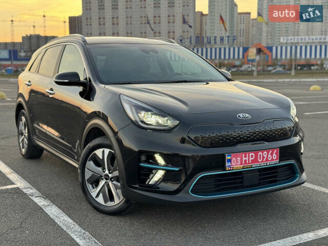 Чорний Кіа Niro, об'ємом двигуна 0 л та пробігом 155 тис. км за 20300 $, фото 80 на Automoto.ua