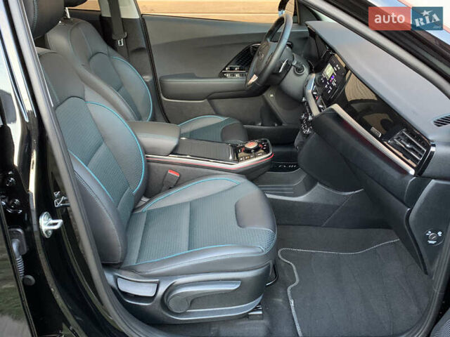 Черный Киа Niro, объемом двигателя 0 л и пробегом 60 тыс. км за 22799 $, фото 59 на Automoto.ua